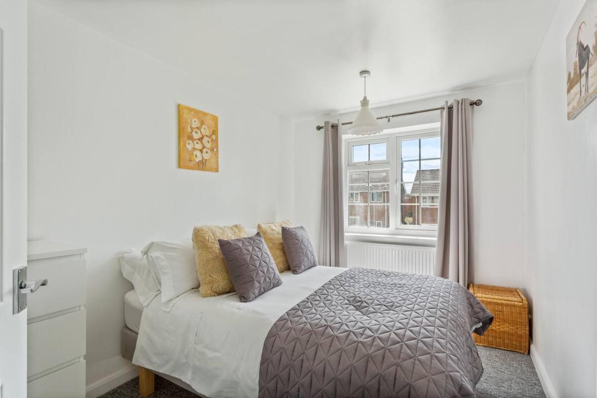 Bright & Spacious With Garden & Parking Nottingham Eksteriør bilde