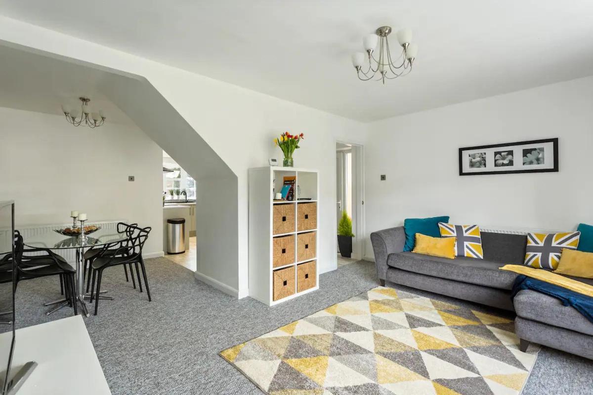 Bright & Spacious With Garden & Parking Nottingham Eksteriør bilde